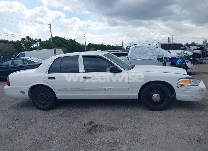 Photo 13 of 2009 Ford Crown VICTORIA POLICE/POLICE INTERCEPTOR (VIN 2FAHP71V99X149206)