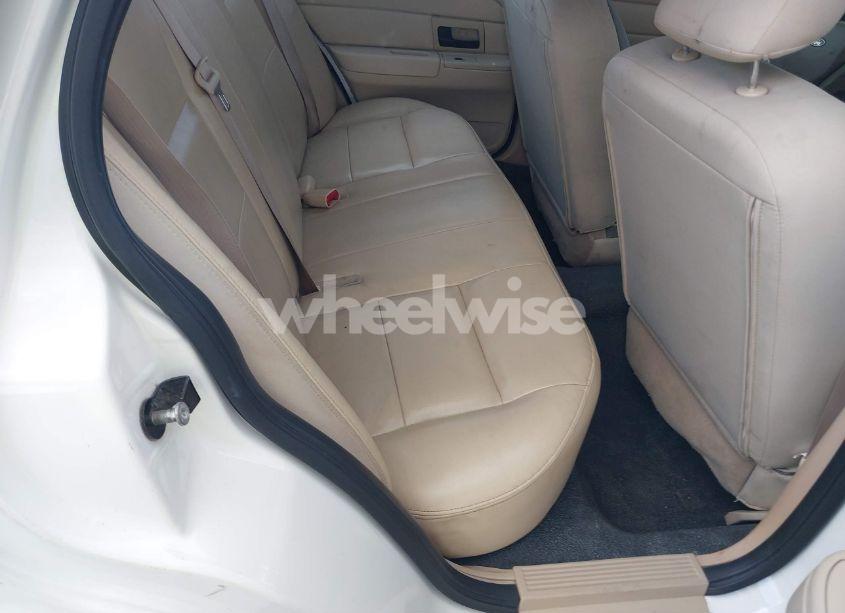 Photo 8 of 2009 Ford Crown VICTORIA POLICE/POLICE INTERCEPTOR (VIN 2FAHP71V99X149206)