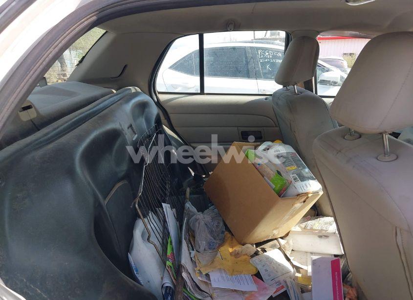 Photo 8 of 2008 Ford Crown VICTORIA POLICE/POLICE INTERCEPTOR (VIN 2FAHP71VX8X154851)