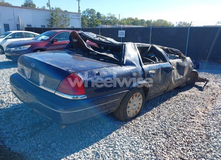 Photo 4 of 2005 Ford Crown VICTORIA POLICE (VIN 2FAHP71W05X102617)