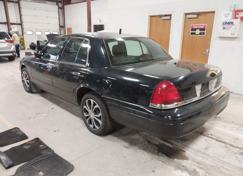 Photo 3 of 2007 Ford Crown VICTORIA POLICE/POLICE INTERCEPTOR (VIN 2FAHP71W07X102152)
