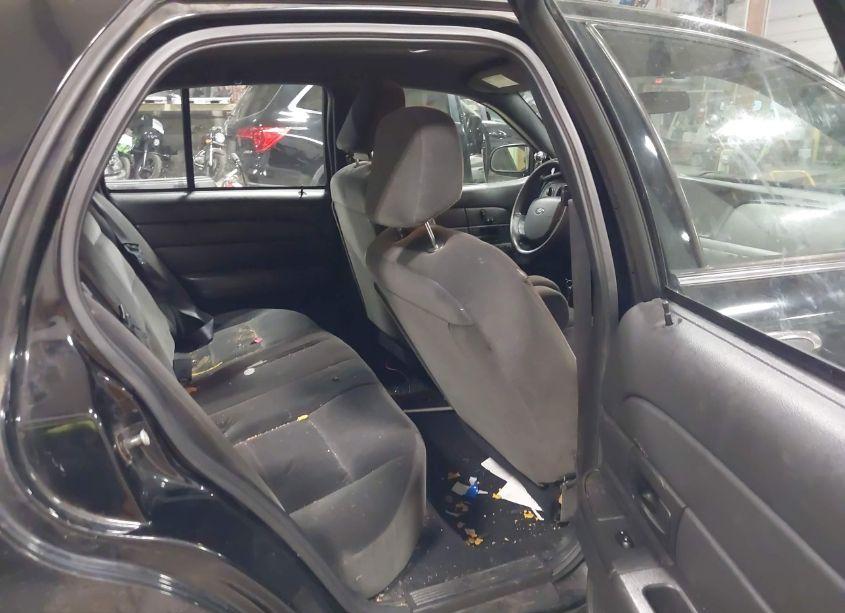 Photo 8 of 2007 Ford Crown VICTORIA POLICE/POLICE INTERCEPTOR (VIN 2FAHP71W07X102152)