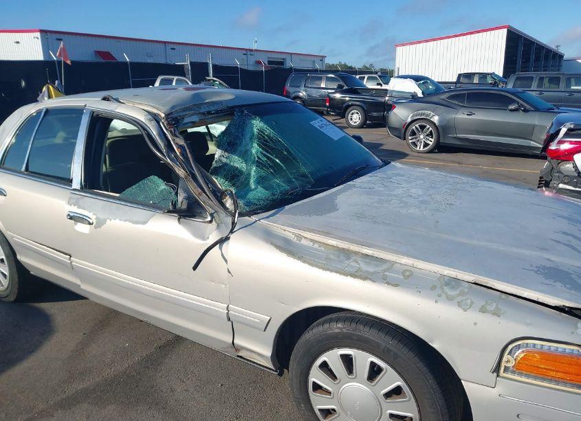 Photo 6 of 2006 Ford Crown VICTORIA POLICE/POLICE INTERCEPTOR (VIN 2FAHP71W16X144196)