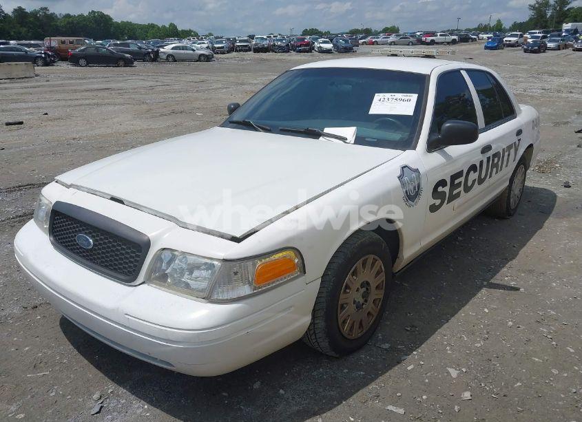 Photo 2 of 2005 Ford Crown VICTORIA POLICE (VIN 2FAHP71W95X137155)