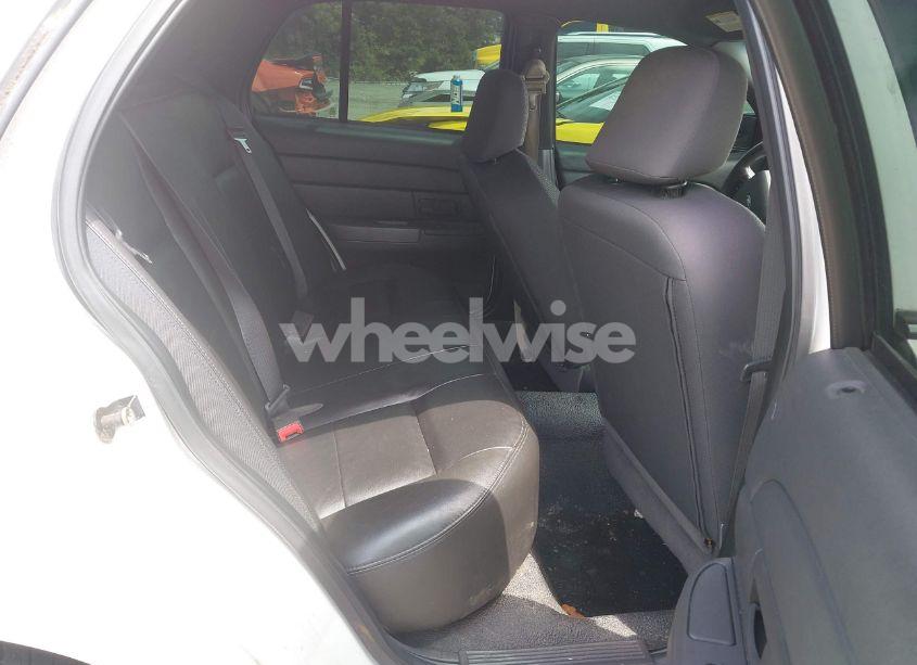 Photo 8 of 2005 Ford Crown VICTORIA POLICE (VIN 2FAHP71W95X137155)