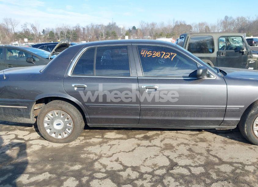 Photo 13 of 2005 Ford Crown VICTORIA POLICE (VIN 2FAHP71W95X170821)