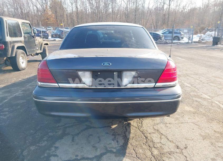 Photo 16 of 2005 Ford Crown VICTORIA POLICE (VIN 2FAHP71W95X170821)