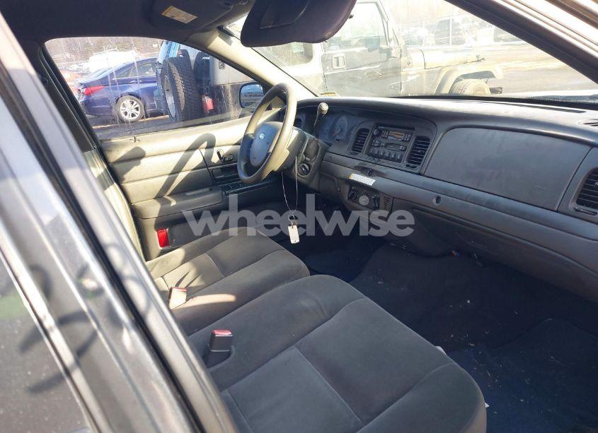 Photo 5 of 2005 Ford Crown VICTORIA POLICE (VIN 2FAHP71W95X170821)