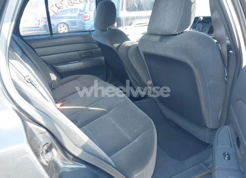 Photo 8 of 2005 Ford Crown VICTORIA POLICE (VIN 2FAHP71W95X170821)