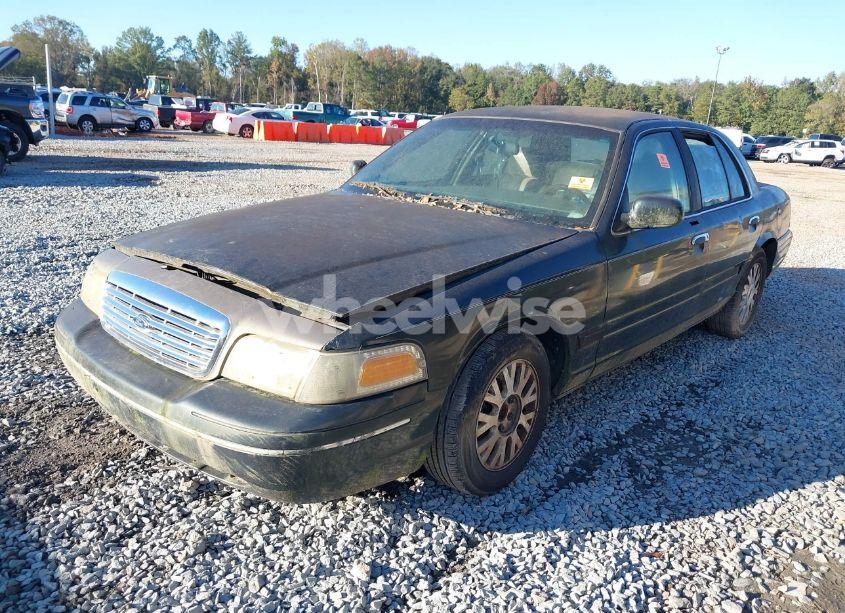 Photo 2 of 2003 Ford Crown VICTORIA LX (VIN 2FAHP74W53X100418)