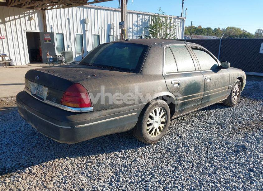 Photo 4 of 2003 Ford Crown VICTORIA LX (VIN 2FAHP74W53X100418)