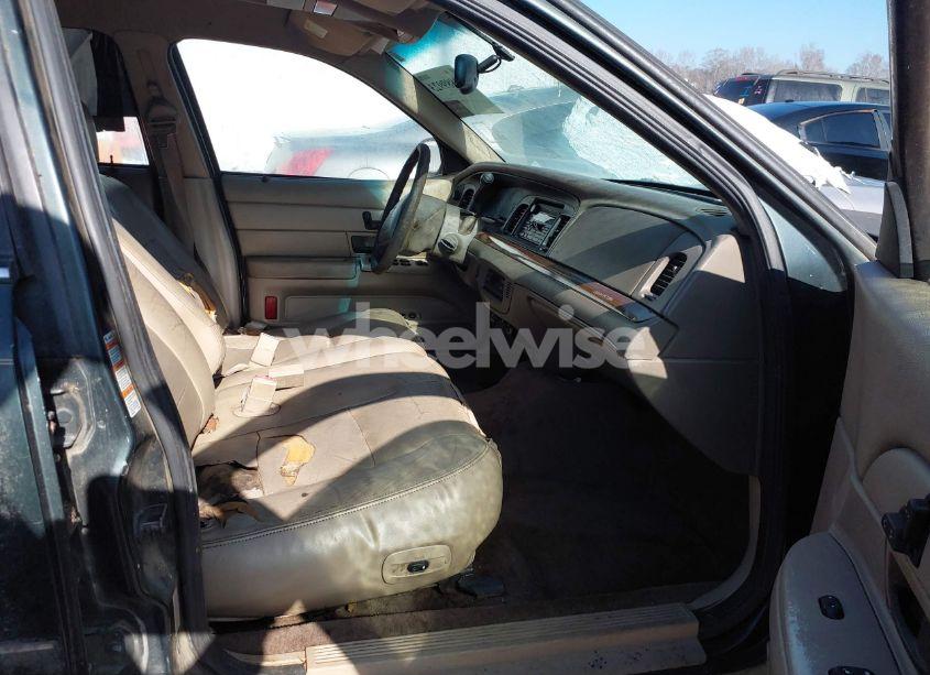 Photo 5 of 2003 Ford Crown VICTORIA LX (VIN 2FAHP74W53X100418)