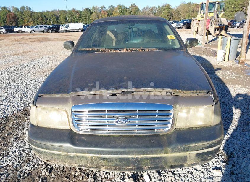 Photo 6 of 2003 Ford Crown VICTORIA LX (VIN 2FAHP74W53X100418)