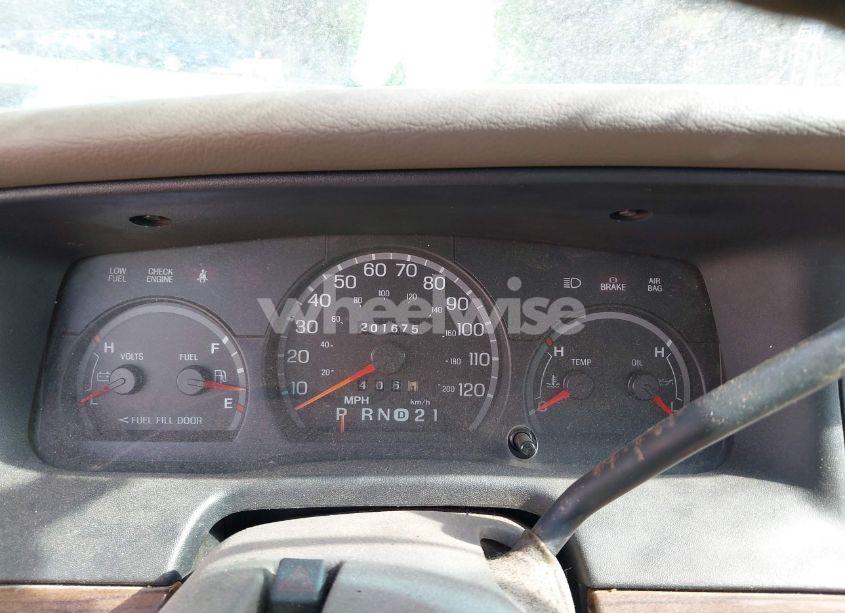 Photo 7 of 2003 Ford Crown VICTORIA LX (VIN 2FAHP74W53X100418)