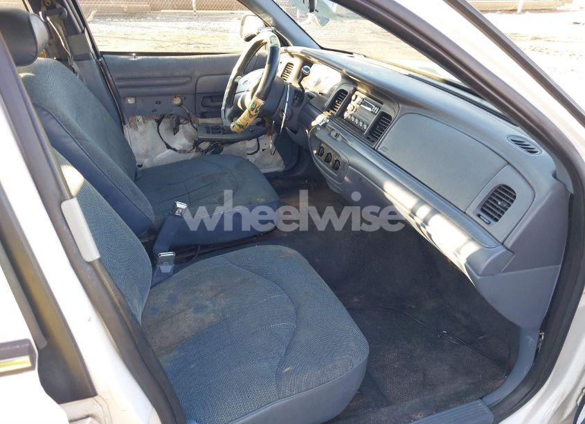 Photo 5 of 1997 Ford Crown VICTORIA POLICE INTERCEPTOR (VIN 2FALP71W2VX212112)