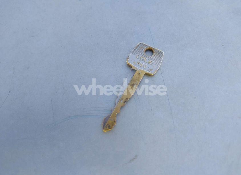 Photo 11 of 1996 Ford Crown VICTORIA (VIN 2FALP73W0TX129756)