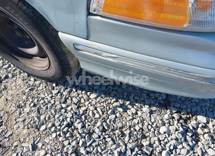 Photo 12 of 1996 Ford Crown VICTORIA (VIN 2FALP73W0TX129756)