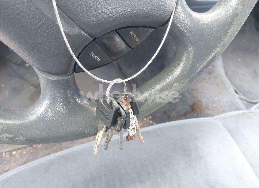 Photo 11 of 1997 Ford Crown VICTORIA (VIN 2FALP73W0VX139965)