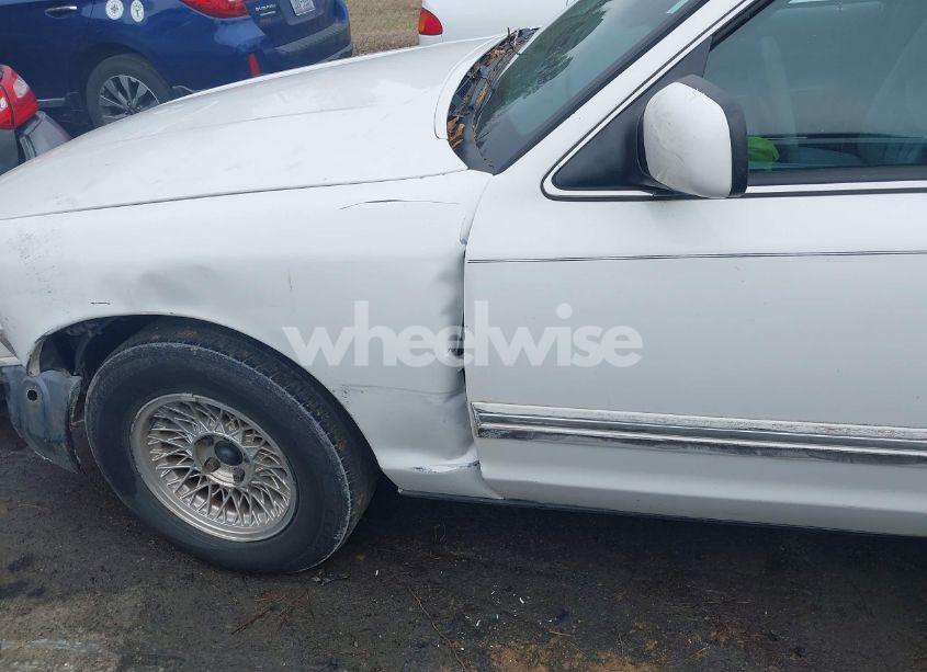 Photo 12 of 1997 Ford Crown VICTORIA (VIN 2FALP73W0VX139965)