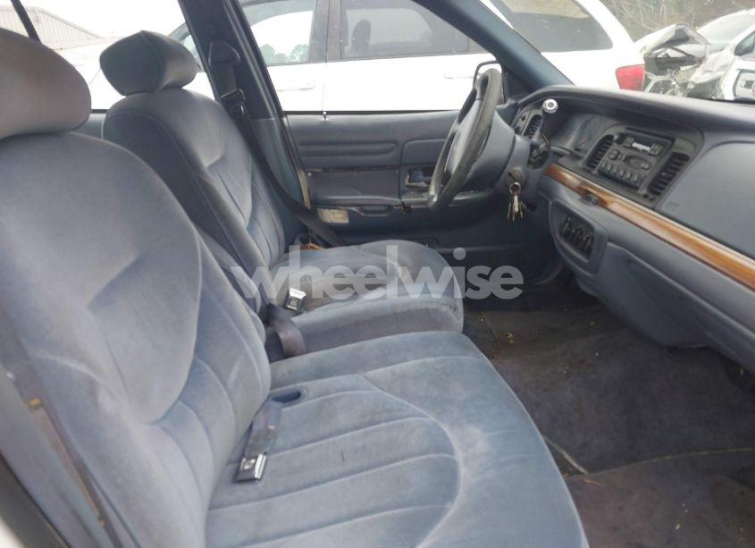 Photo 5 of 1997 Ford Crown VICTORIA (VIN 2FALP73W0VX139965)