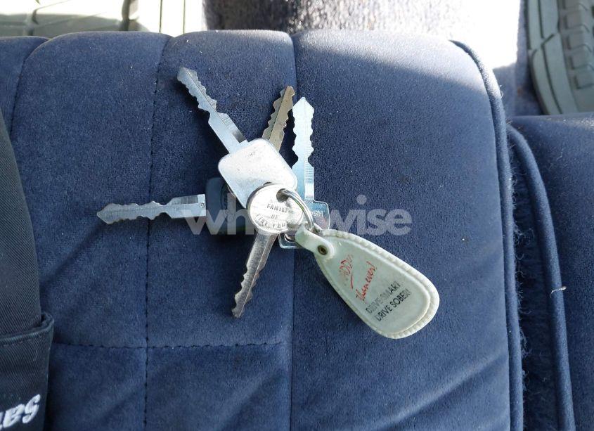 Photo 11 of 1994 Ford Crown VICTORIA (VIN 2FALP73W1RX100114)