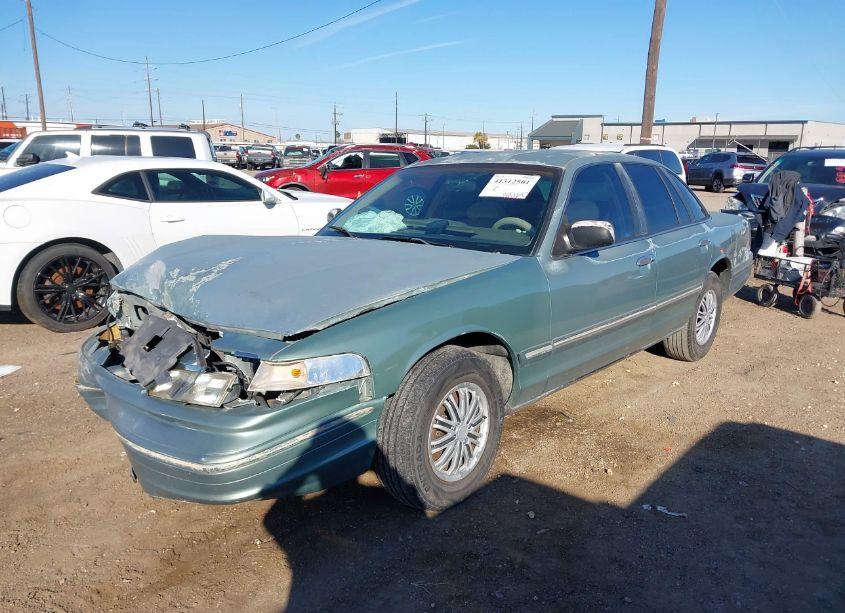 Photo 2 of 1997 Ford Crown VICTORIA (VIN 2FALP73W1VX122737)