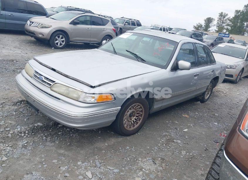 Photo 2 of 1997 Ford Crown VICTORIA (VIN 2FALP73W1VX164003)