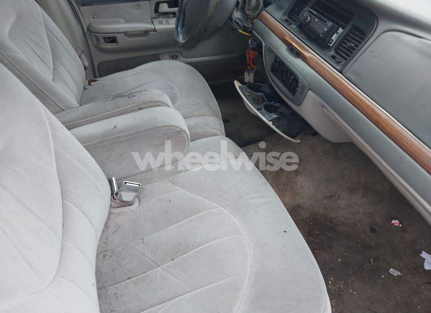 Photo 5 of 1997 Ford Crown VICTORIA (VIN 2FALP73W1VX164003)