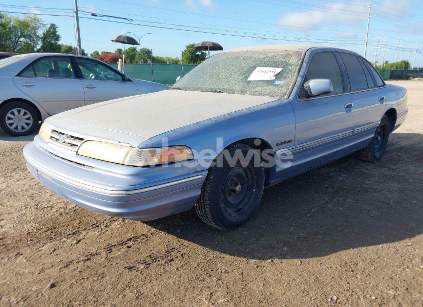 Photo 2 of 1995 Ford Crown VICTORIA (VIN 2FALP73W2SX123049)