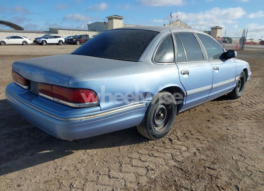 Photo 4 of 1995 Ford Crown VICTORIA (VIN 2FALP73W2SX123049)