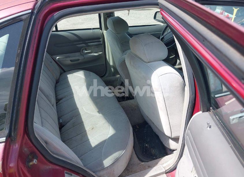 Photo 8 of 1995 Ford Crown VICTORIA (VIN 2FALP73W7SX173882)