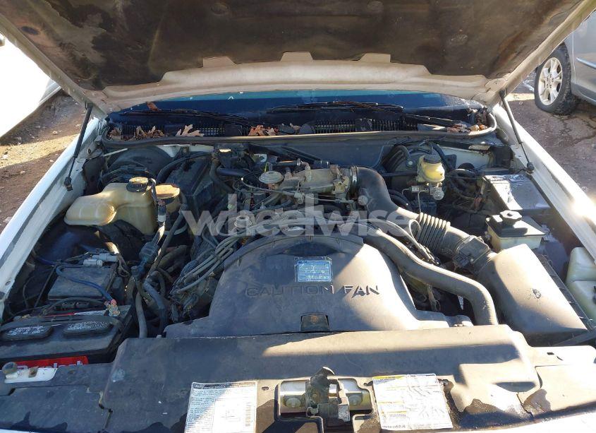 Photo 10 of 1996 Ford Crown VICTORIA (VIN 2FALP73W7TX129642)