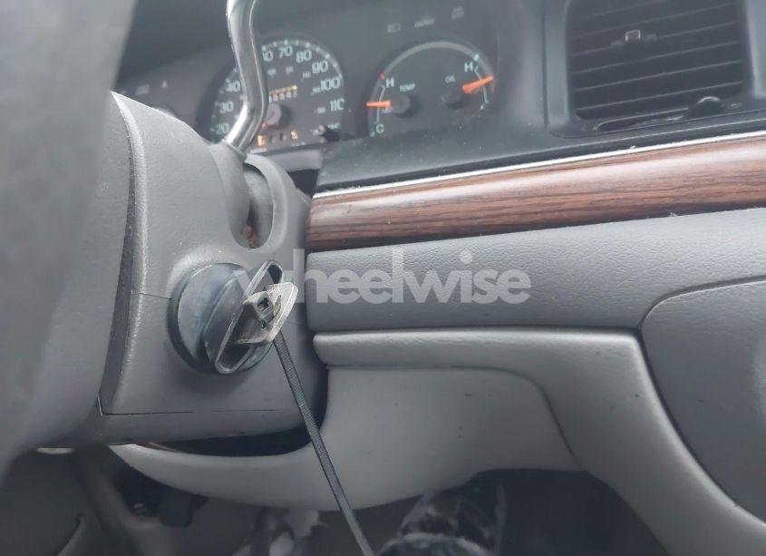 Photo 11 of 1997 Ford Crown VICTORIA (VIN 2FALP73W7VX234734)