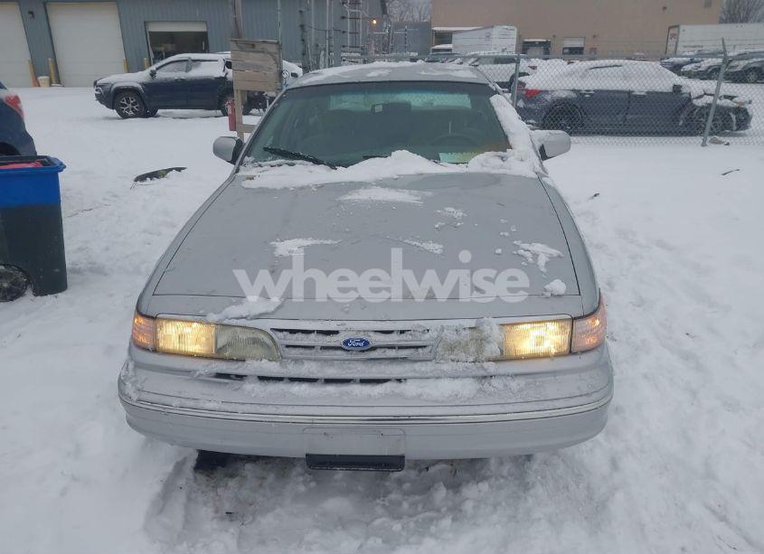 Photo 12 of 1997 Ford Crown VICTORIA (VIN 2FALP73W7VX234734)