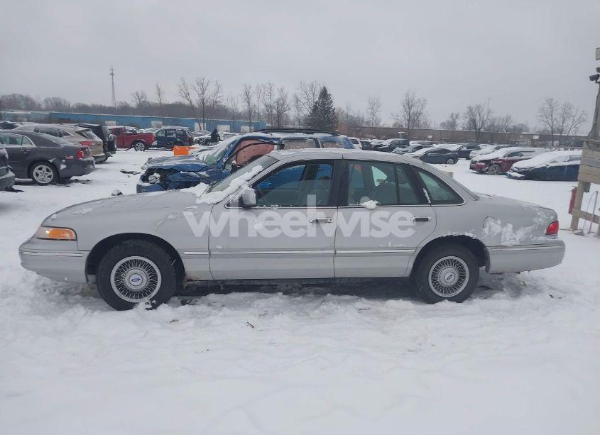Photo 14 of 1997 Ford Crown VICTORIA (VIN 2FALP73W7VX234734)