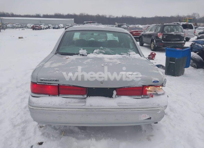 Photo 16 of 1997 Ford Crown VICTORIA (VIN 2FALP73W7VX234734)