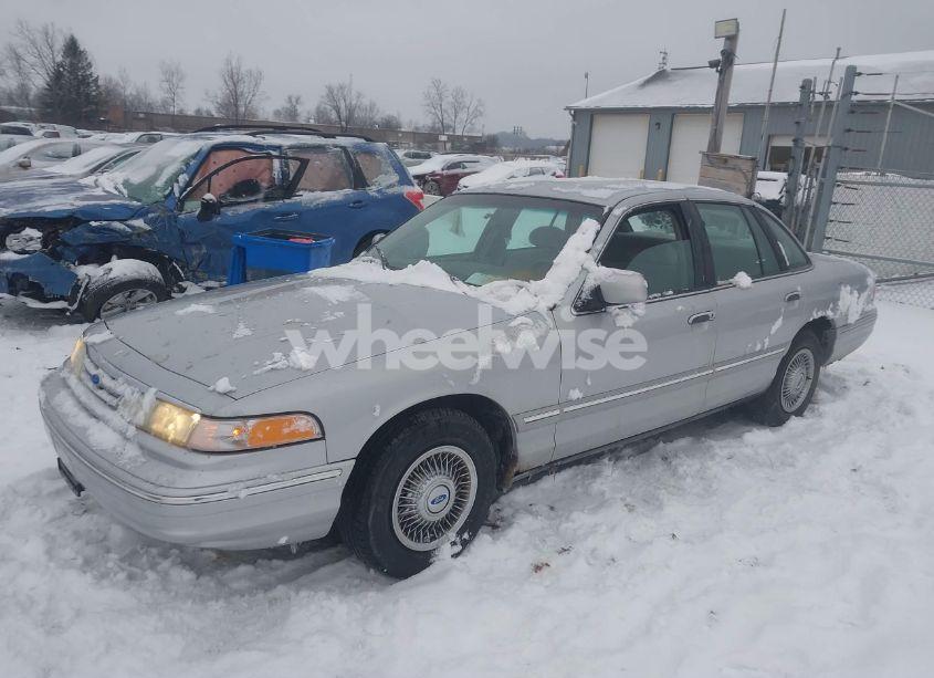 Photo 2 of 1997 Ford Crown VICTORIA (VIN 2FALP73W7VX234734)