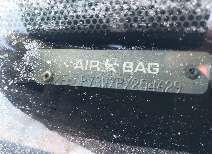 Photo 9 of 1993 Ford Crown VICTORIA (VIN 2FALP73WXPX204629)