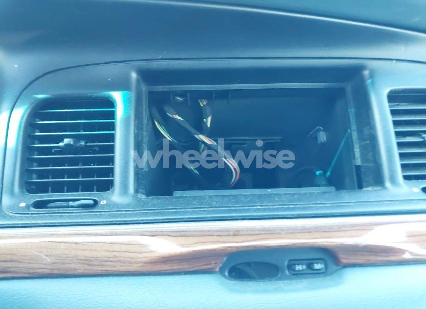 Photo 6 of 1995 Ford Crown VICTORIA (VIN 2FALP73WXSX141069)