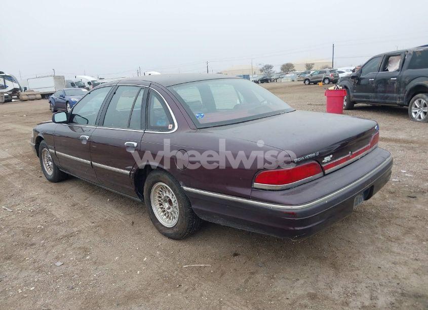 Photo 3 of 1993 Ford Crown VICTORIA LX (VIN 2FALP74W0PX163524)