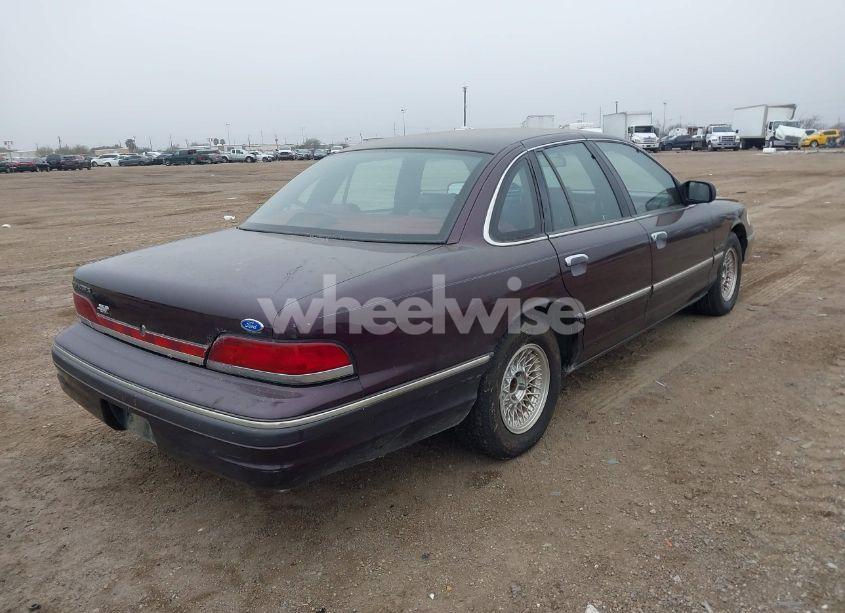 Photo 4 of 1993 Ford Crown VICTORIA LX (VIN 2FALP74W0PX163524)