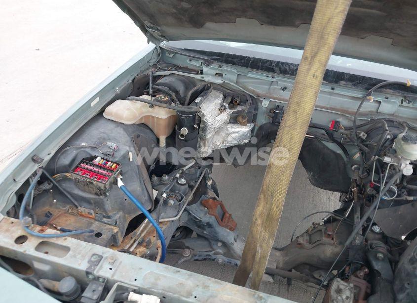 Photo 10 of 1997 Ford Crown VICTORIA LX (VIN 2FALP74W0VX107838)