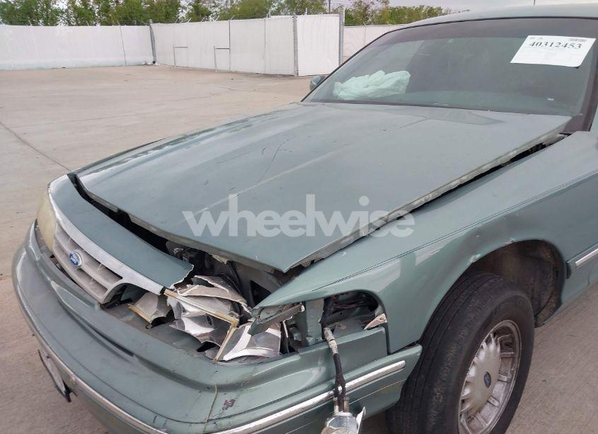 Photo 6 of 1997 Ford Crown VICTORIA LX (VIN 2FALP74W0VX107838)