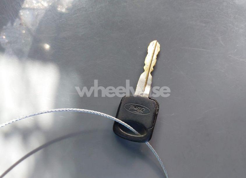 Photo 11 of 1994 Ford Crown VICTORIA LX (VIN 2FALP74W1RX133239)