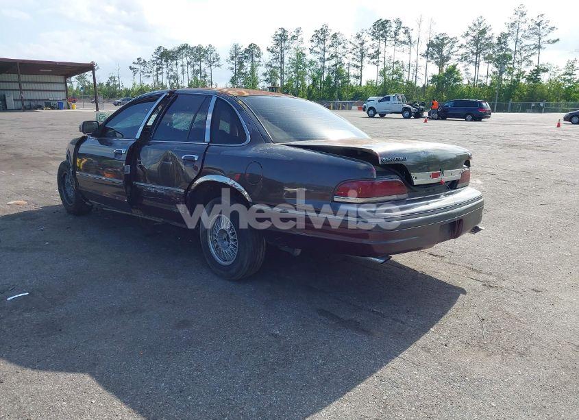 Photo 3 of 1994 Ford Crown VICTORIA LX (VIN 2FALP74W1RX133239)