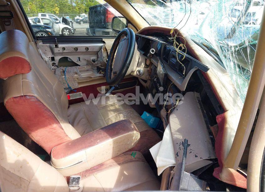 Photo 5 of 1994 Ford Crown VICTORIA LX (VIN 2FALP74W1RX133239)