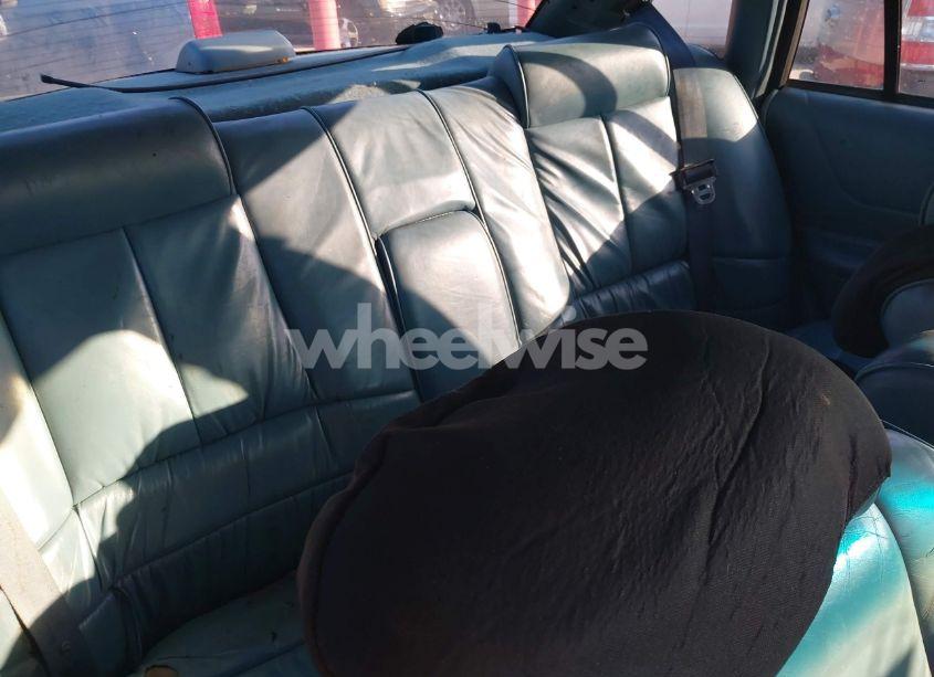 Photo 8 of 1994 Ford Crown VICTORIA LX (VIN 2FALP74W2RX153242)