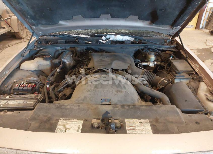 Photo 10 of 1996 Ford Crown VICTORIA LX (VIN 2FALP74W2TX215990)