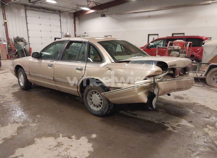 Photo 3 of 1996 Ford Crown VICTORIA LX (VIN 2FALP74W2TX215990)