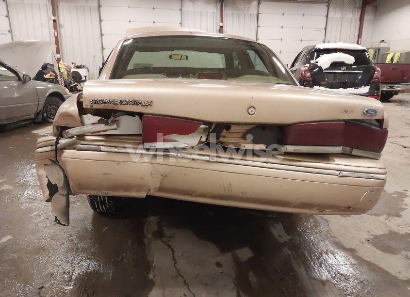 Photo 6 of 1996 Ford Crown VICTORIA LX (VIN 2FALP74W2TX215990)